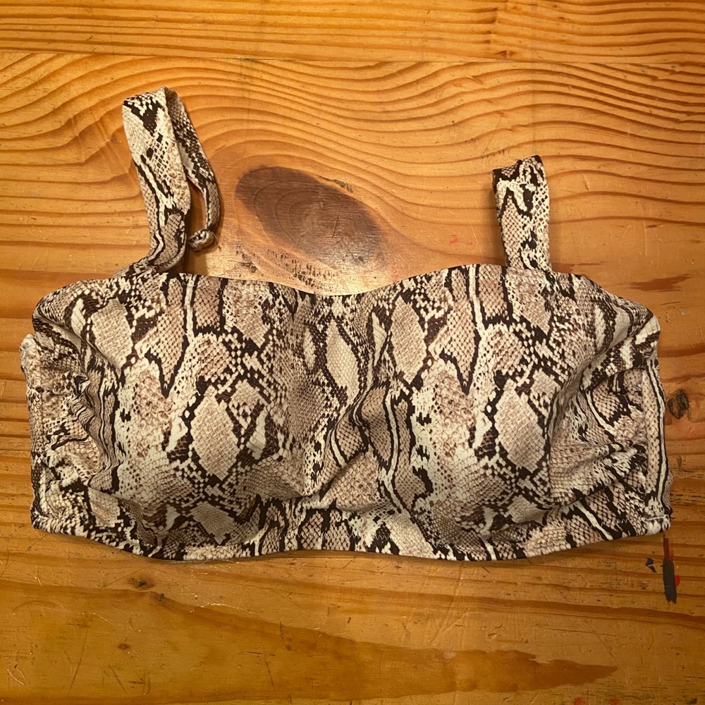 Shade and shore bikini top. 36C